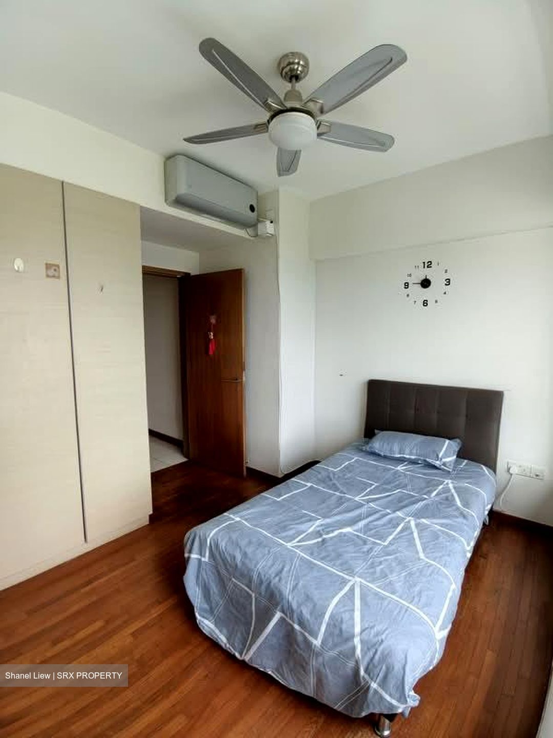 Waterfront Waves (D16), Condominium #533213191